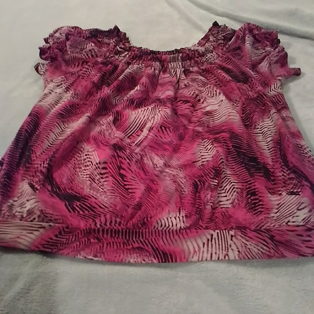 Cute banded top!